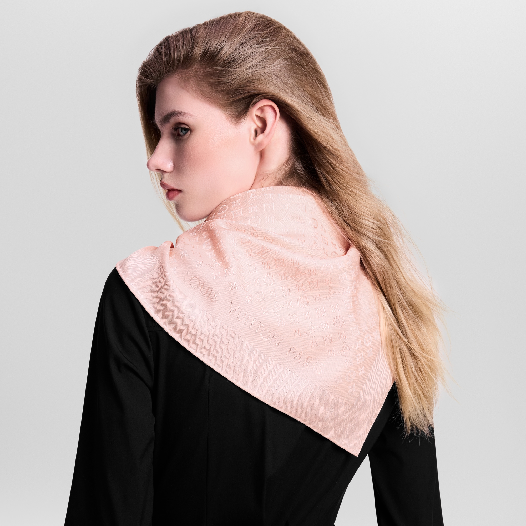 【未使用タグ付】LOUIS VUITTON クラヴァットエク ローズペールシルク Evermore Shawl S00 - Accessories | LOUIS VUITTON